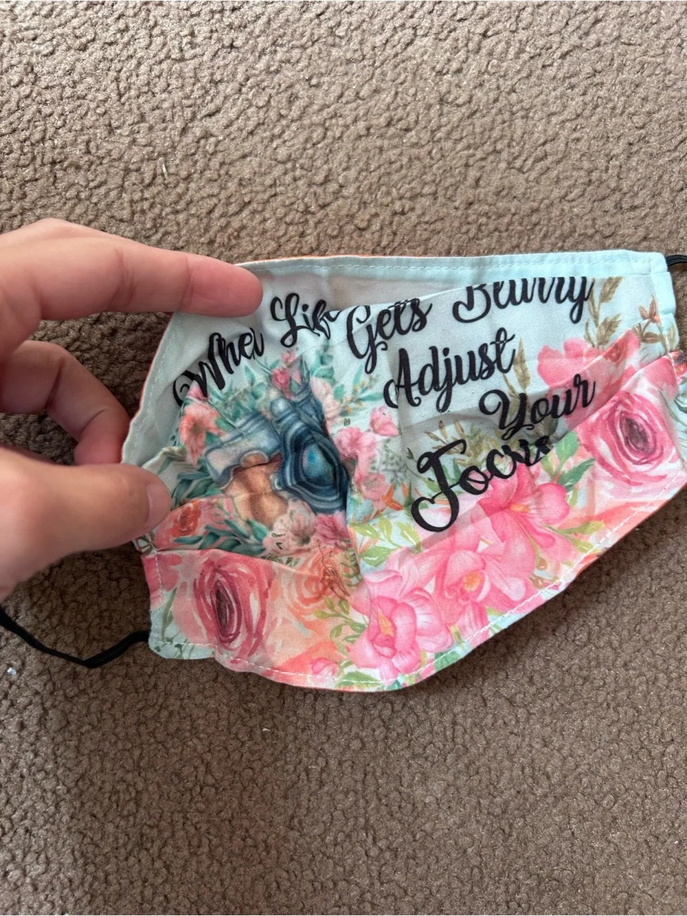 NWOT Face Mask w Photography Quote